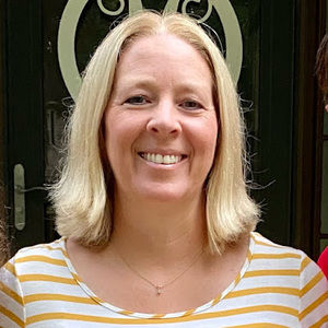 Meet your Posher, Angela